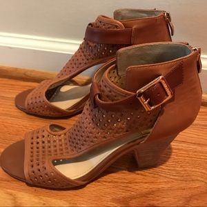 Fabulous Vince Camuto Sandals